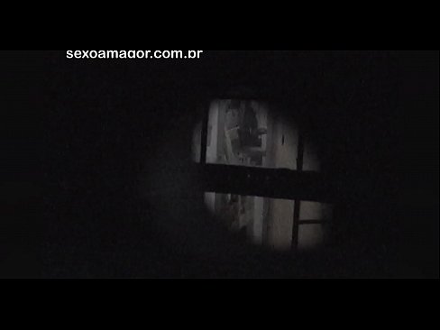 ❤️ Sarışın, içi boş tuğlaların arkasına gizlenmiş bir mahalle röntgencisi tarafından gizlice videoya alınır ❤️❌ Porno pornoda tr.mass-pr.ru ❌❤